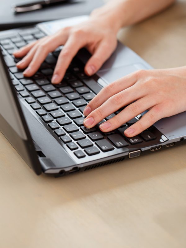 laptop-table